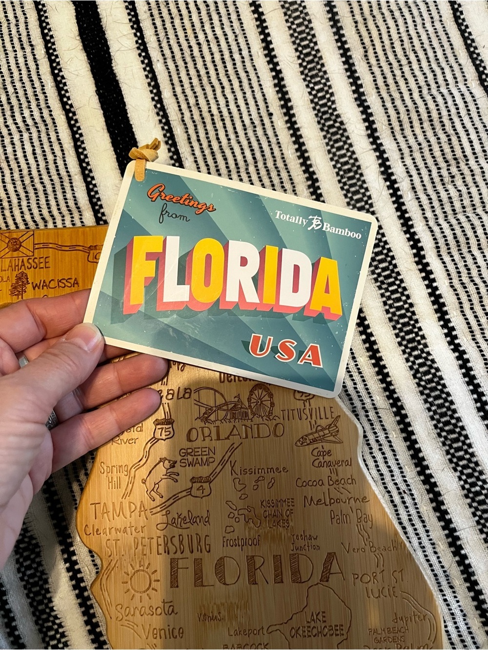 NWT Totally Bamboo Florida State Shaped Engraved Cutting Board Wall Decor - Picture 7 of 7